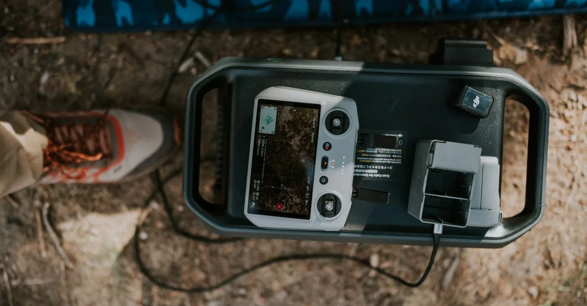 Two batteries wired detail for Charging Lithium and Lead-Acid Together