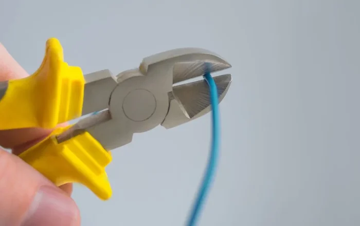 How to Crimp Battery Lugs Right