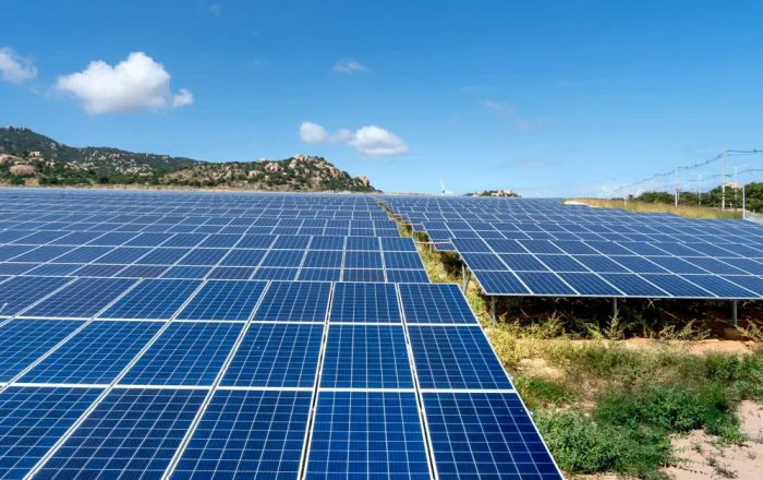 Solar Panels: Series or Parallel?