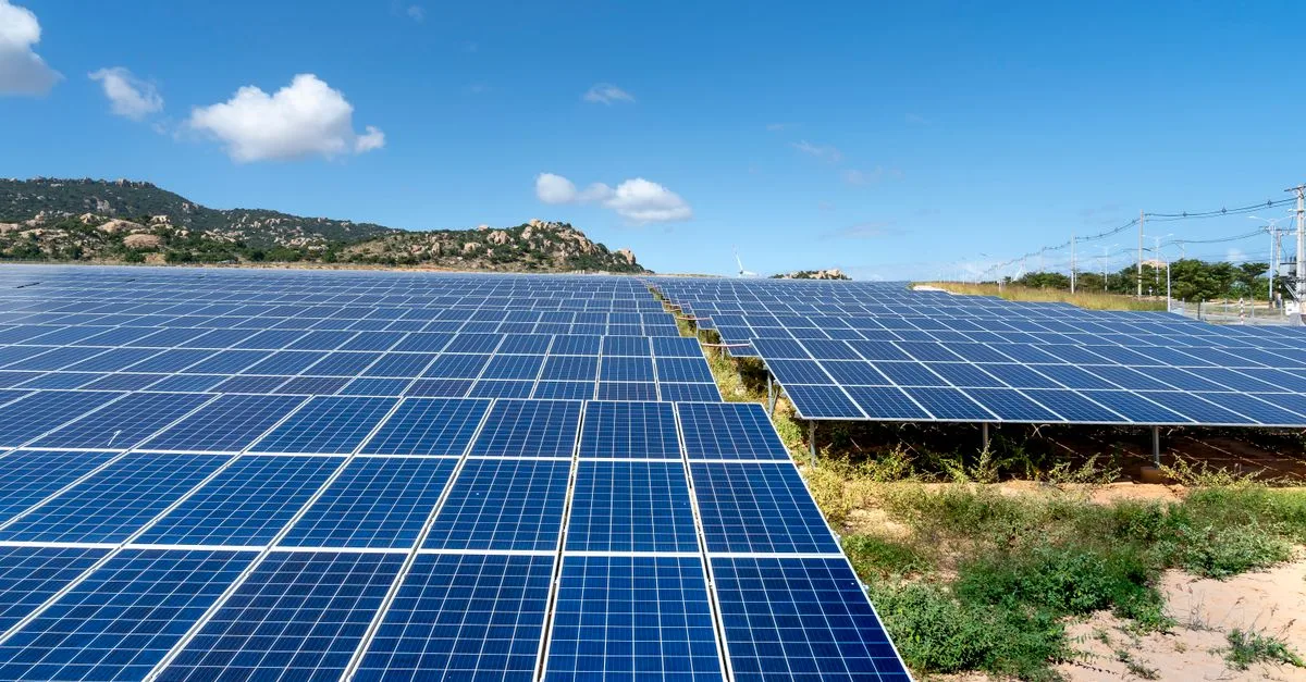 Solar Panels: Series or Parallel?